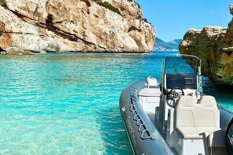 Ab Cala Gonone: Beibootfahrt im Golf von Orosei