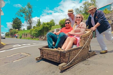Privat Tuk Tuk-tur til Old Town + Monte i Funchal