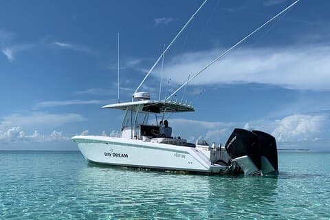 4 timmar 34ft Day Dream privat charter i Nassau
