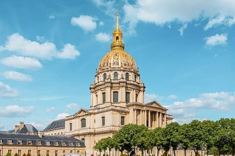 Ingresso al Museo della Tomba e dell'Esercito di Napoleone a Parigi con audio