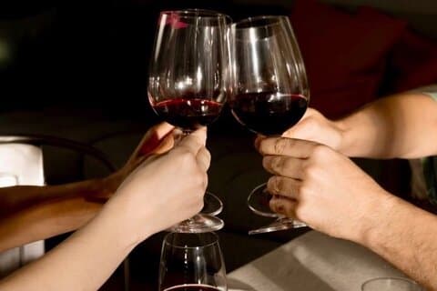 Etna vin- och matprovning i ett sicilianskt hem i Taormina