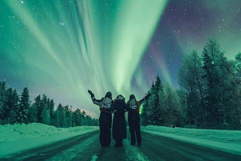 Excursão fotográfica para grupos pequenos para as Luzes do Norte em Rovaniemi