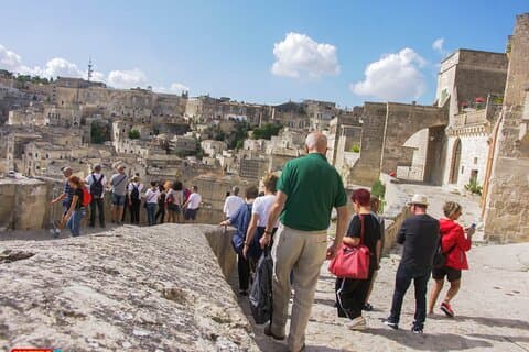 Vandringstur i Sassi i Matera med grotthus/kyrka