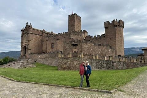 Tour privato di Pamplona e Castello di Javier con pranzo gourmet a Tolosa