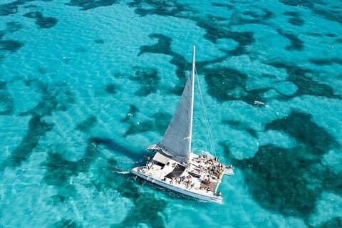 Cancun Catamaran to Isla Mujeres Open Bar Snorkeling & Beach Club