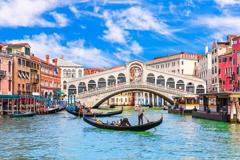 Giro in gondola condiviso a Venezia: 30 minuti attraverso Canal Grande