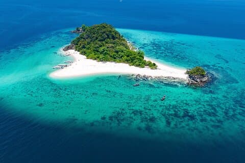 Turquoise Tides of Phi Phi & Khai Islands af Power Catamaran
