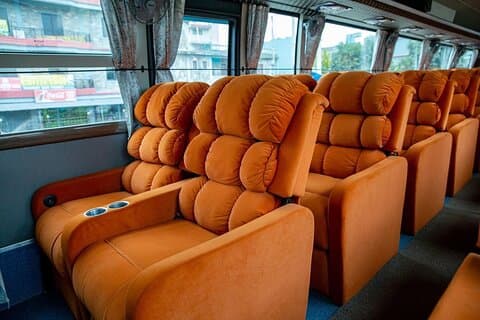 VIP Luxe Sofa Bus Transfer tussen Pokhara en Kathmandu