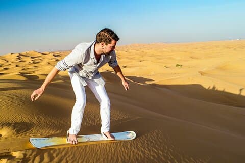 Safari privado por la mañana en el desierto de Dubai con paseo en camello y traslados