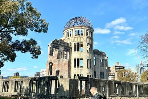 Hiroshima Historia och kvällspromenad