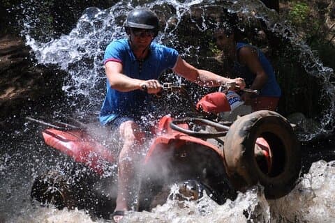 Tour Safari in Quad ATV con trasferimento di andata e ritorno da Alanya