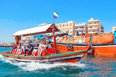 Tour privato in famiglia di 5 giorni a Dubai con spiaggia e deserto