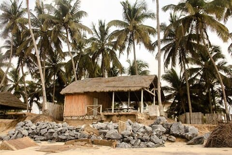 ガーナ遺産ツアー アクラ・ボティの滝 Kumasi Elmina And Kakum