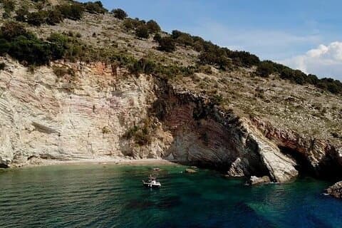 Explore o incrível cruzeiro privado Krorëza Coastline