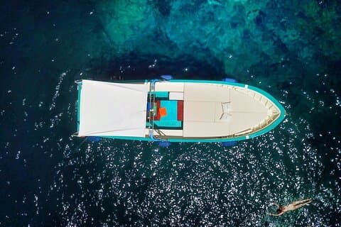 Tour privato in barca di 4 ore a Capri