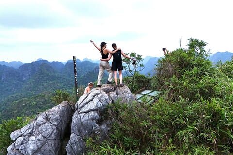 Half Day Hiking to Discover Cat Ba National Park with a Guide