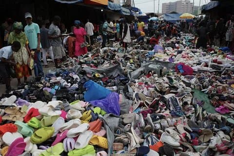 Western Usato Panno & Africano stampa Mercato in Accra Tour