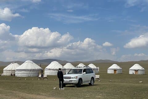 Voyage nomade de 2 jours dans les lacs Issyk-Kul et Son-Kol avec yourte