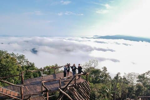 Caza de nubes y el resplandor del amanecer en Da Lat