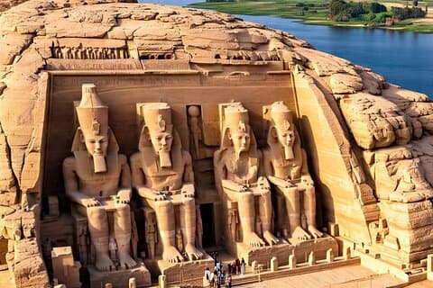 Excursión privada de día completo al templo de Abu Simble desde Asuán