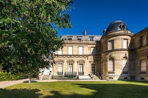 Musée Marmottan Monet med hoppe over linjen