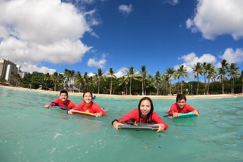 Familien-, Privat- & Gruppenunterricht in Waikiki