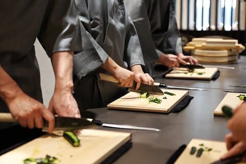 Traditional Japanese Knife Sharpening Class in Tokyo [EN OK!]