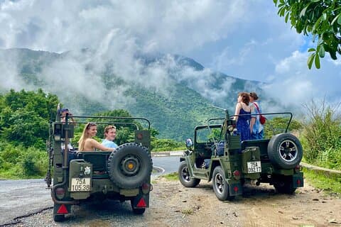 DANANG JEEP TOUR: Hoteller i nærheden af Hai Van Pass & Mo Waterfall