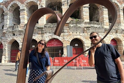 Verona Highlights City Walking Tour com um guia local