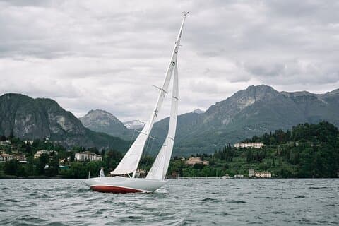 Private Sailing Boat Tour Classic Lake Como with Aperitif