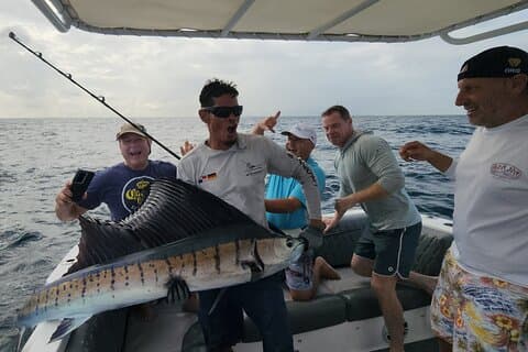 Private Sport Fishing – 38ft Speedboat | South Pearl Islands