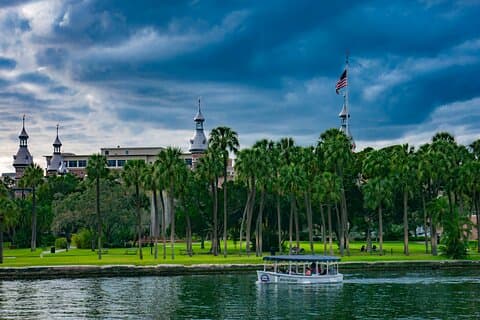 Tour a piedi della caccia al tesoro di Tampa Florida