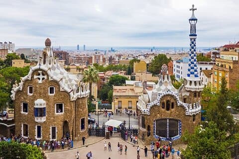 Visita guiada ao Parque Güell – Descubra o País das Maravilhas de Gaudí