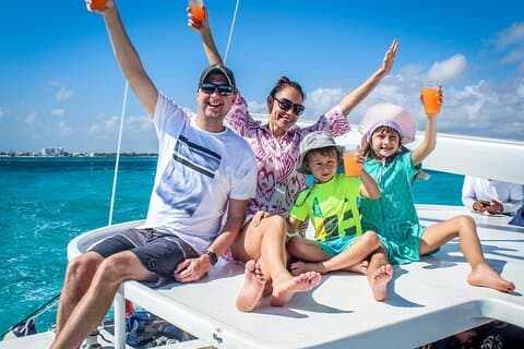 Gratis vervoer 3 in 1 Isla Mujeres Catamaran met snorkelen