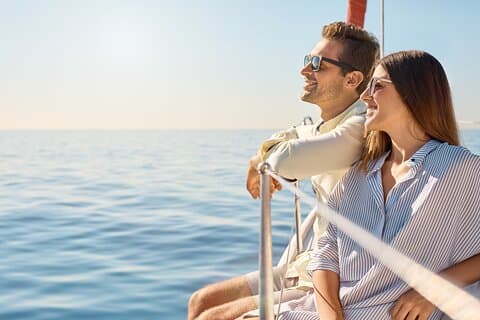 Barcelona Pequeno Grupo Luxo Catamarã Cruzeiro com Tapa e Bebida