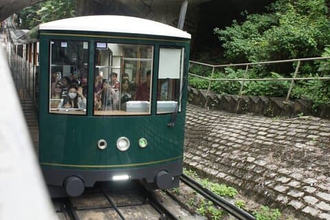 メルセデス ベンツで行く香港のプライベート シティ ツアー