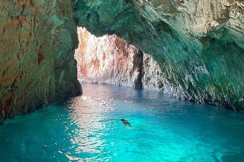 Zakynthos Tidlig morgen Small Group Tour Shipwreck & Blue Caves