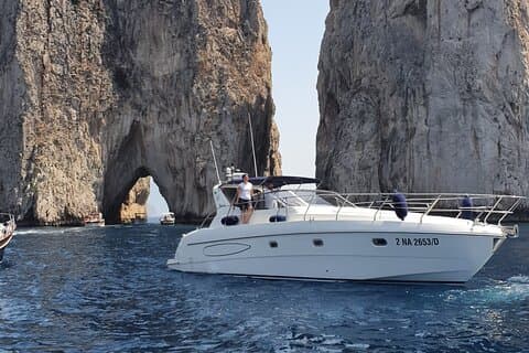 Private Cruise around Capri - yacht 40'