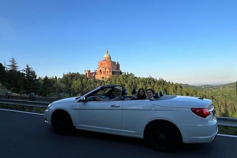 Private Tour of the Hills with Convertible Car in Bologna