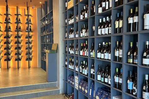 Sip and Savor Boutique Wine Tasting Experience