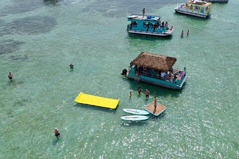Privat Crab Island 18 passagerare Tiki Pontoon äventyr
