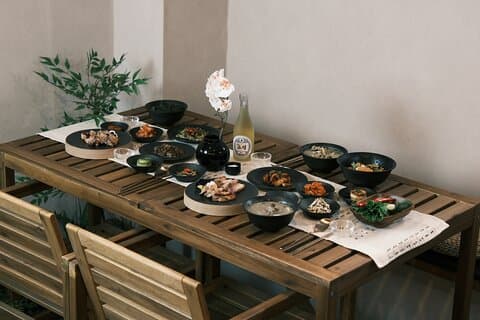 Cours de cuisine coréenne Repas complet avec barbecue sur une table tout en un