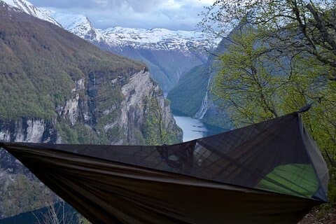Från Oslo till Geiranger: Hängmattans flykt