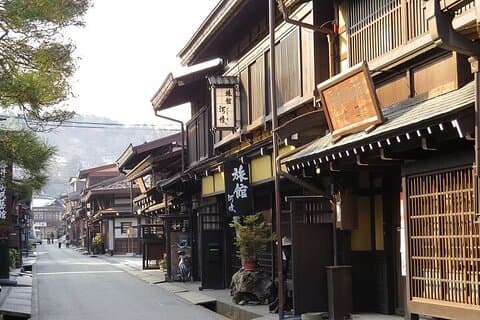 Heldagstur i Takayama Old Township och Shirakawago