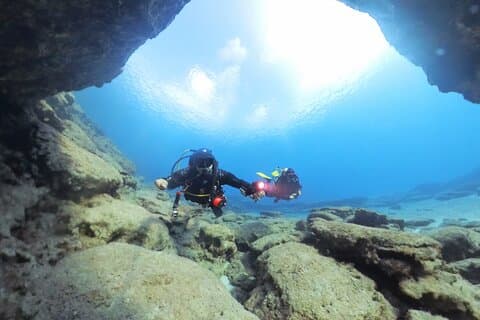 Adventure Dive - Privat guidet dykning i tunneler og huler