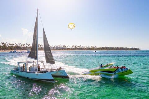 Catamarano privato + Parasailing privato - fino a 20 passeggeri