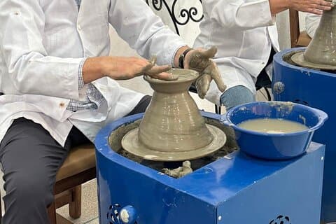 Hands-on Pottery & Zellige kunstoplevelse i Fes