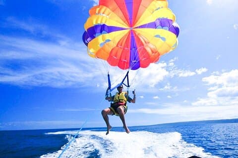 Pattaya : Excursion d'une journée sur l'île de corail (Koh Larn) avec déjeuner aux fruits de mer