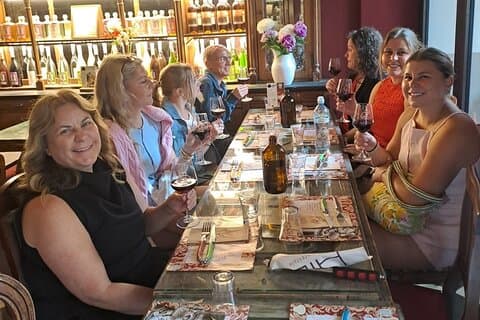 Florence Street Food Walking Tour com vinho na área do Duomo