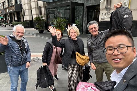 Private Airport Transfer: Shanghai Pudong & Hongqiao – Luxury MPV